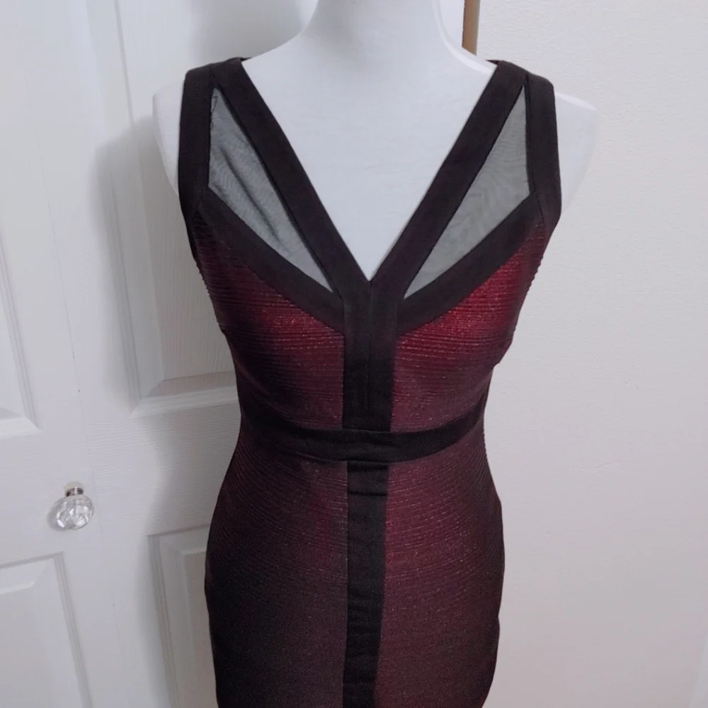 Cache Black and Red Ribbed Bodycon Dress - Picture 3 of 11